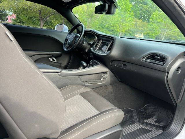 2021 Dodge Challenger SXT