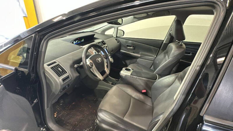 2012 Toyota Prius v Five