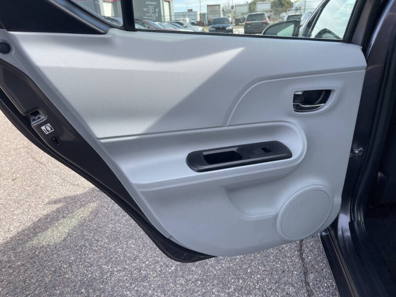 2012 Toyota Prius c Two