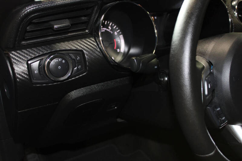 2015 Ford Mustang V6