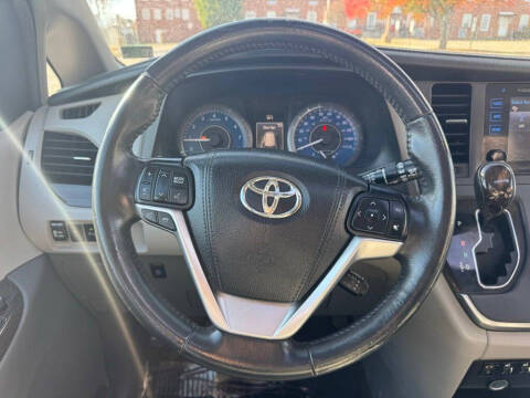 2016 Toyota Sienna