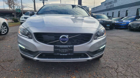 2016 Volvo V60 Cross Country T5