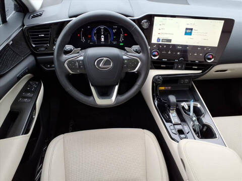 2025 Lexus NX 350h Luxury