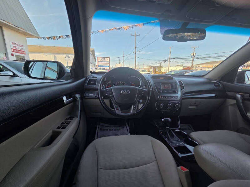 2015 Kia Sorento LX