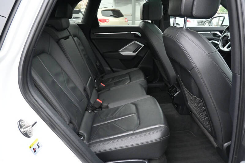 2021 Audi Q3 quattro Premium 40 TFSI