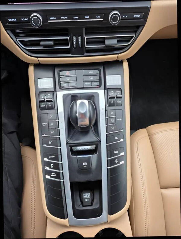2020 Porsche Macan