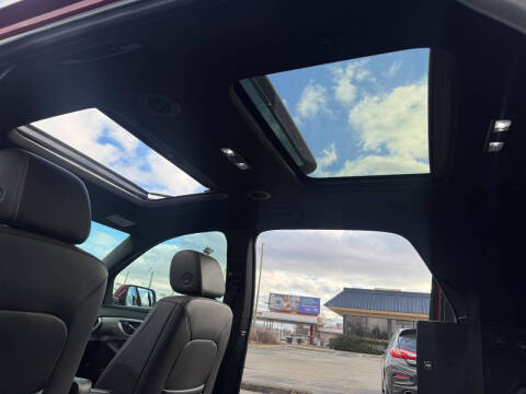 2022 Chevrolet Traverse LT Leather