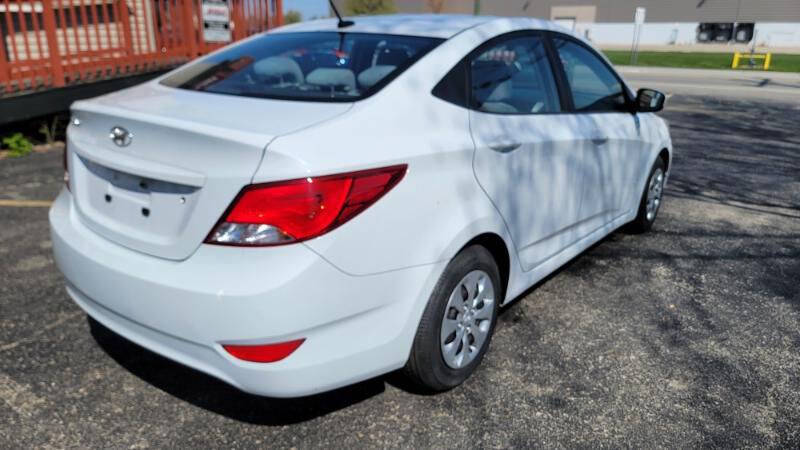 2017 Hyundai Accent SE