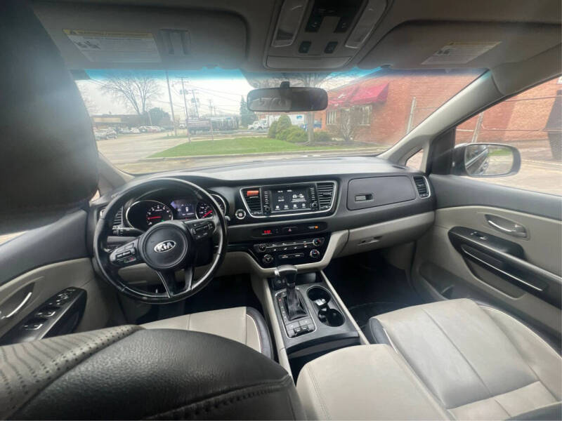 2017 Kia Sedona LX
