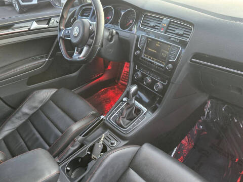 2017 Volkswagen Golf GTI SE