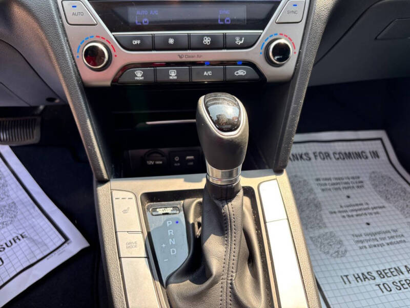 2018 Hyundai Elantra