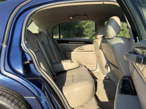 2008 Lincoln Town Car Signature Limited