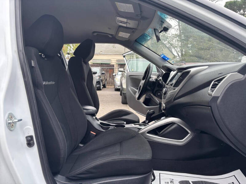 2017 Hyundai Veloster Value Edition