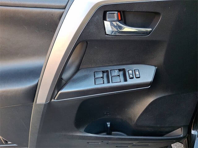 2016 Toyota RAV4 Hybrid XLE