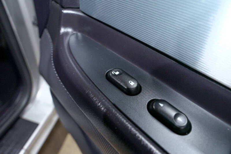 2004 Ford Thunderbird Deluxe