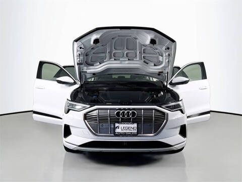 2019 Audi e-tron quattro Prestige