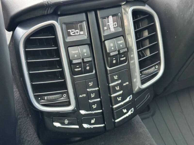 2013 Porsche Cayenne