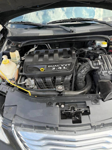 2013 Chrysler 200 Touring