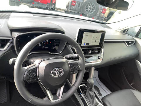 2024 Toyota Corolla Cross XLE