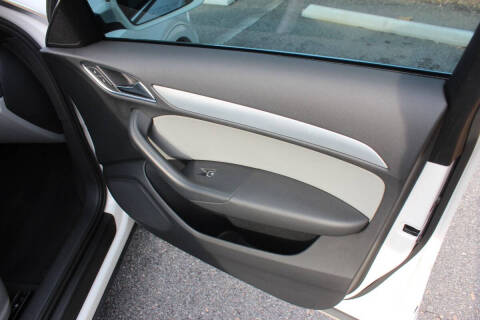 2016 Audi Q3 2.0T Premium Plus