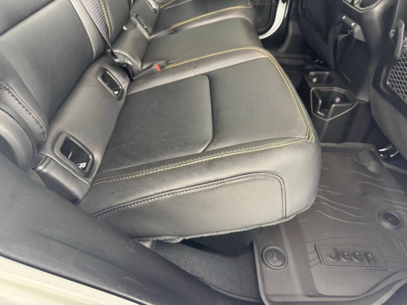 2025 Jeep Gladiator High Tide