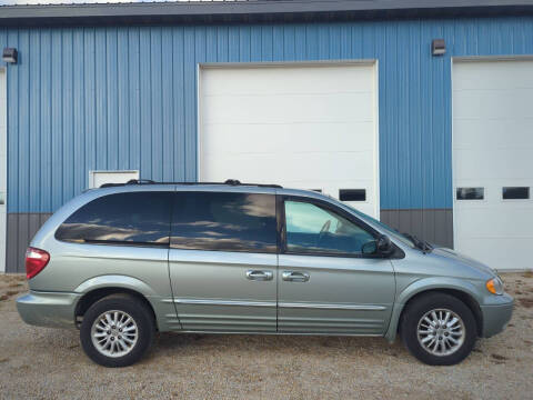 2004 Chrysler Town and Country Touring