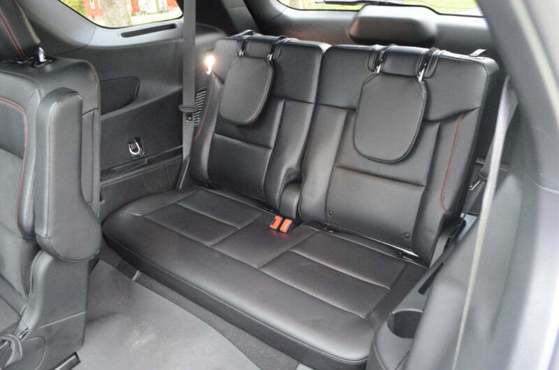 2024 Ford Explorer ST-Line