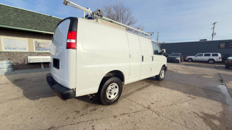 2017 Chevrolet Express 2500