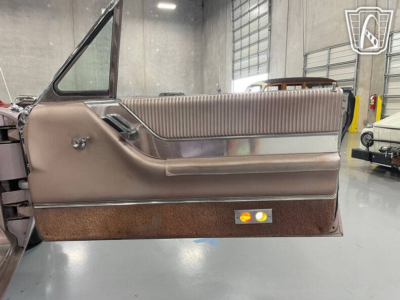 1964 Ford Thunderbird