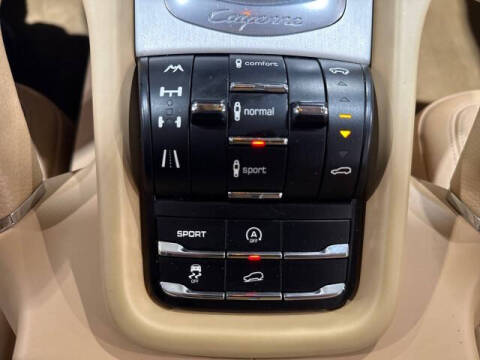 2013 Porsche Cayenne GTS