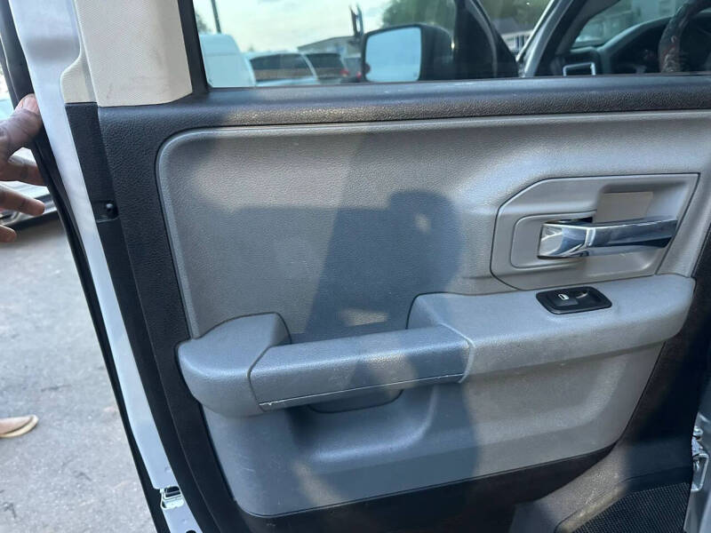 2013 RAM 1500 SLT