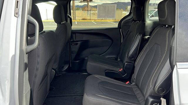 2023 Chrysler Pacifica Touring