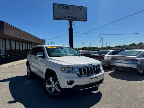 2011 Jeep Grand Cherokee for sale at TWIN CITY AUTO MALL in Bloomington IL