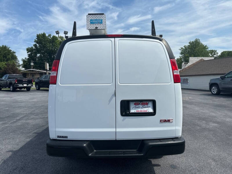 2021 GMC Savana 2500