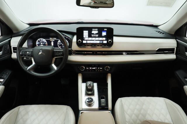 2024 Mitsubishi Outlander SEL
