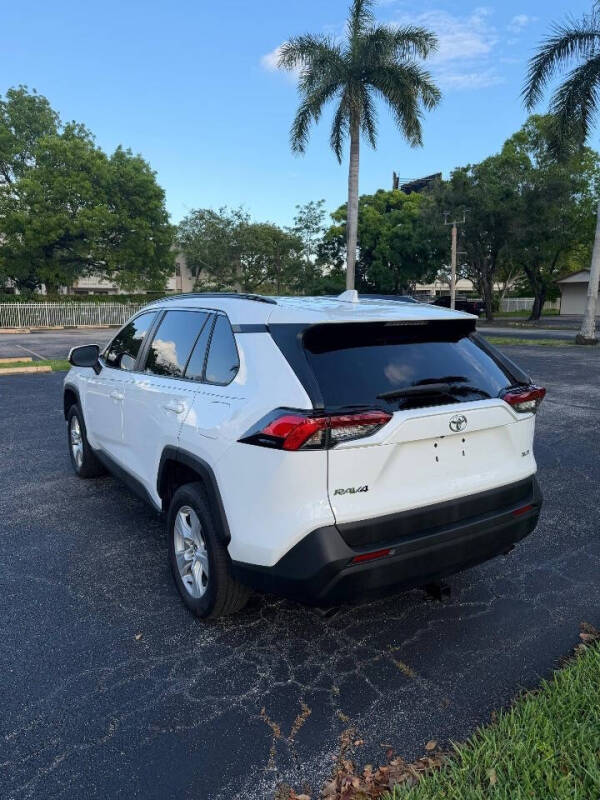 2021 Toyota RAV4 XLE