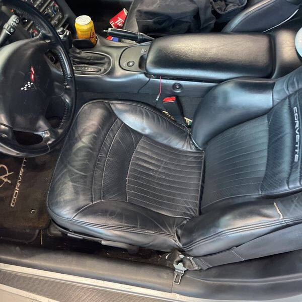 2002 Chevrolet Corvette 23