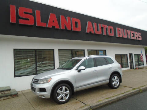 2013 Volkswagen Touareg for sale at Island Auto Buyers in West Babylon NY