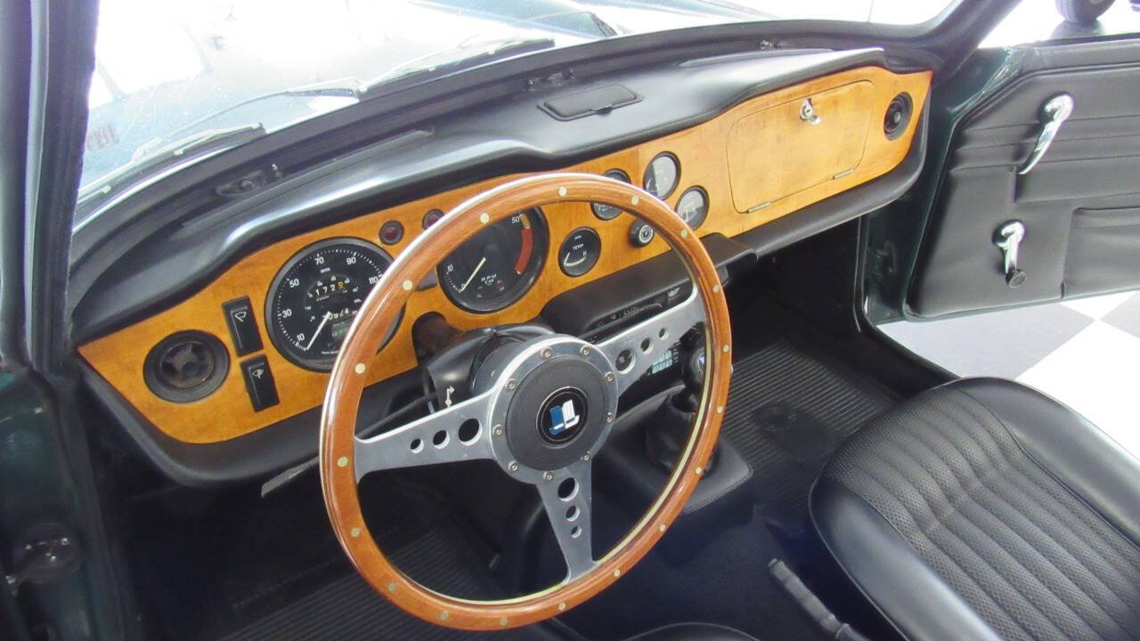1968 Triumph TR250 25