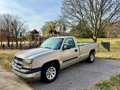 2005 Chevrolet Silverado 1500 for sale at ARCH AUTO SALES in Saint Louis MO