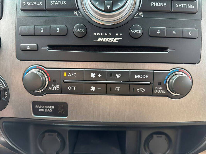 2013 Nissan Armada Platinum