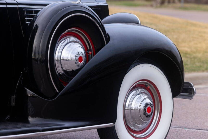 1939 Packard Super 8