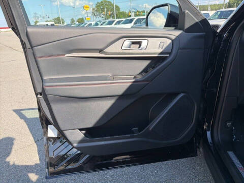 2025 Ford Explorer ST-Line