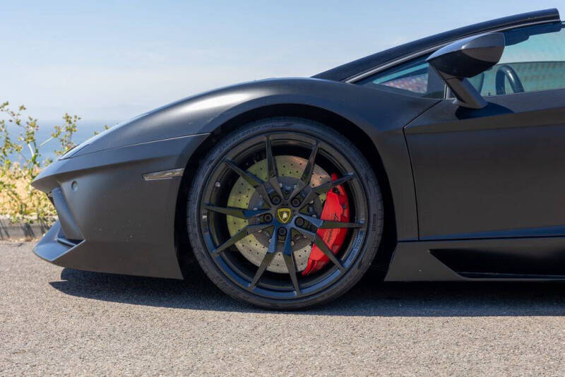 2015 Lamborghini Aventador