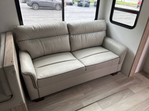 2024 Winnebago 30 BH ACCESS
