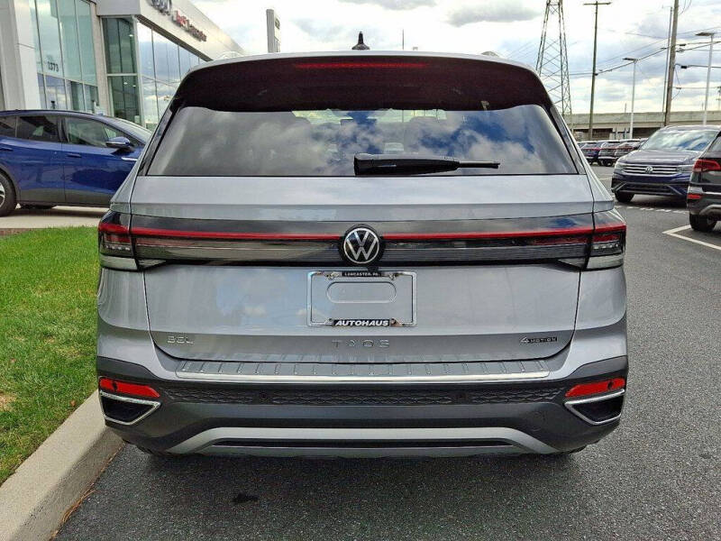 2025 Volkswagen Taos SEL 4Motion