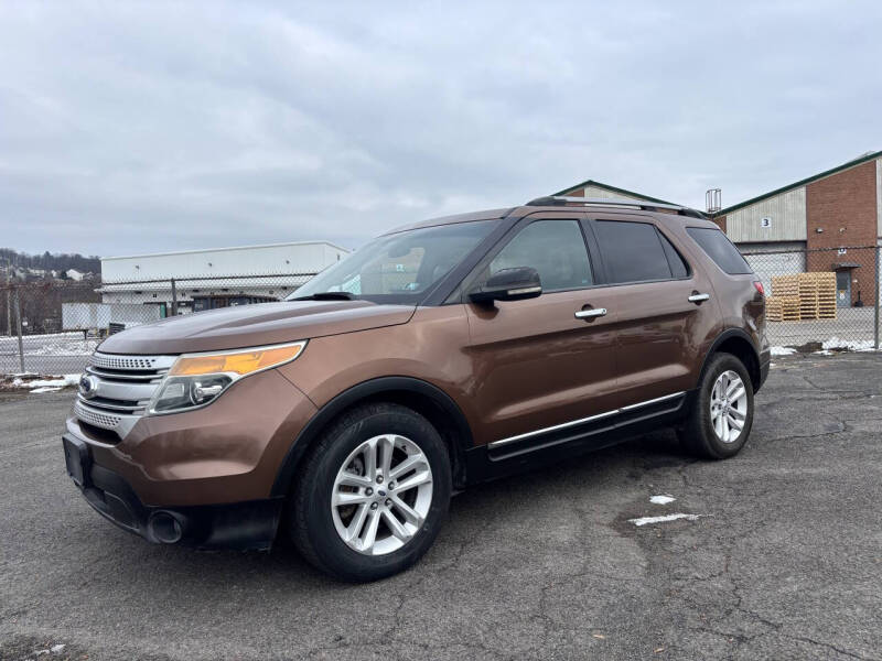 2012 Ford Explorer XLT's photo