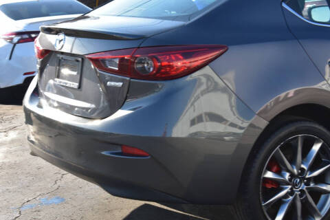 2018 Mazda MAZDA3 Touring