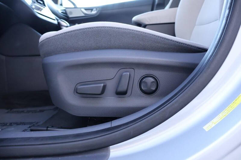 2021 Hyundai Ioniq Hybrid SE