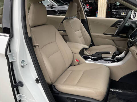 2017 Honda Accord Hybrid EX-L